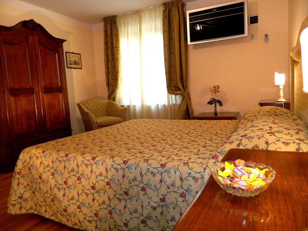 Il Campanile B&B Πίζα Εξωτερικό φωτογραφία